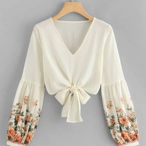 Floral Print Knot Hem Blouse